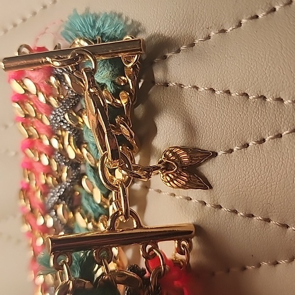 Victoria's Secret Bracelet - Picture 2 of 2